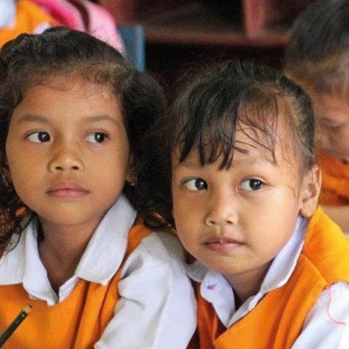 maedchen-in-der-schule-in-indonesien